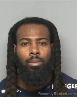 Mugshot of SHAYQUAN ROSHAYNE BARKER