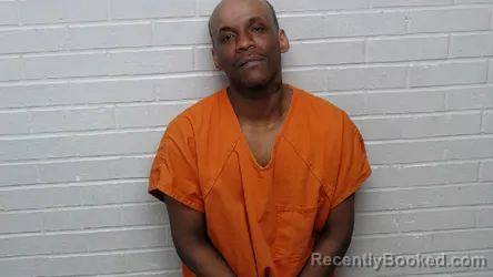 Mugshot of DAKOTA DAMAR LEAKE