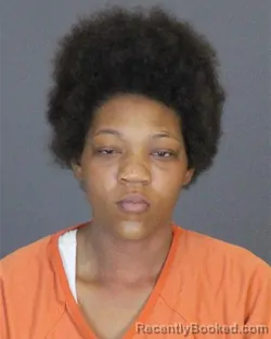 Mugshot of DESIRE DIAMOND ANN MARIE ROBINSON