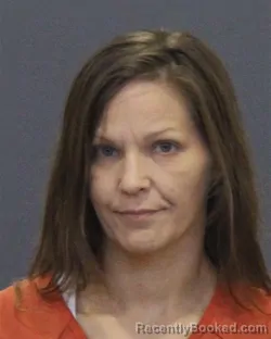 Mugshot of CRYSTAL LYNN WEISS