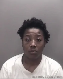 Mugshot of SHONTIA RUSS