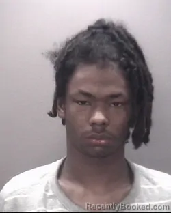 Mugshot of JAVARIUS MOORE