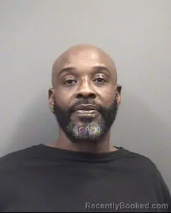 Mugshot of CARLOS FIDAL CLARK