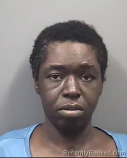 Mugshot of CHARIOT SHEVETTE SMYRE