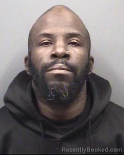 Mugshot of MICHAEL ROBINSON