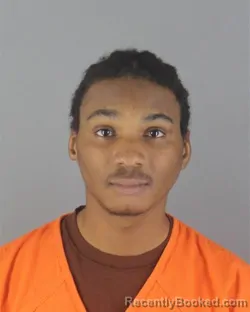 Mugshot of JAUSSAUN DA CIERRE BEACH