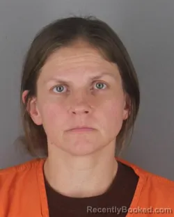 Mugshot of SHALENA MARIE PETERSON