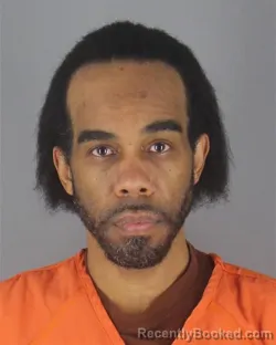 Mugshot of RANAAN MOSHE DIXON