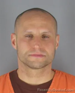 Mugshot of JUSTIN DEAN DAVENPORT