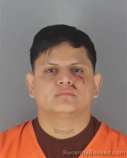 Mugshot of MARLON EDUARDO MACAS SHINGRE