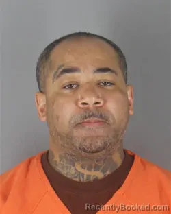 Mugshot of DARON MAURICE WOODARD