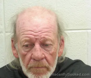 Mugshot of MICHAEL EDWARD HOYLE