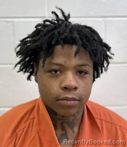 Mugshot of DALANDUS DEANDRE CARD