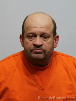 Mugshot of FORREST RUNQUIST