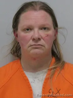 Mugshot of Amanda Jo Schnurstein