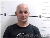 Mugshot of DANIEL ROE DIXON