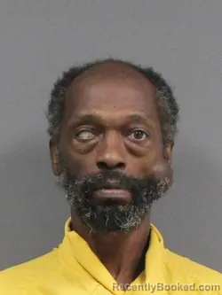 Mugshot of ANTOINE DAVIS booked in DeSoto County, Mississippi on April 21, 2026