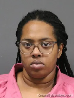Mugshot of Devetra Nickia Griffin booked in DeSoto County, Mississippi on June 27, 2026
