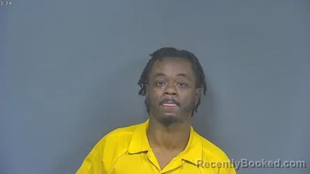 Mugshot of DEQUAIVA DEWUN KNOX