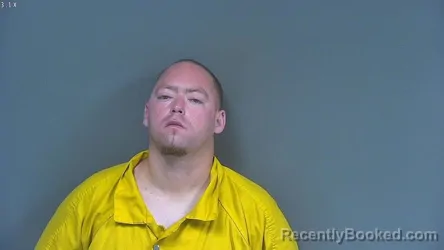 Mugshot of JONATHAN GILBERT GUERRERO