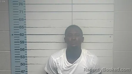 Mugshot of JARTAVIS JARQUAN JACKSON booked in DeSoto County, Mississippi on August 4, 2026