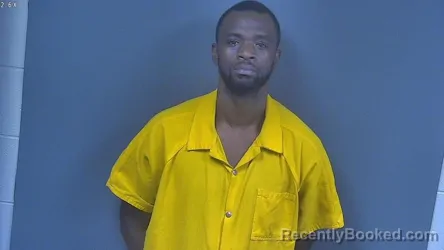 Mugshot of JAMYRE PURNELL MOFFETT booked in DeSoto County, Mississippi on July 15, 2026