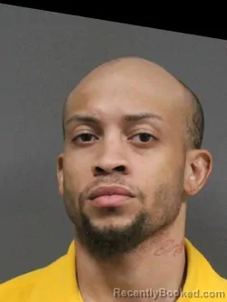 Mugshot of KEVION P ROBINSON