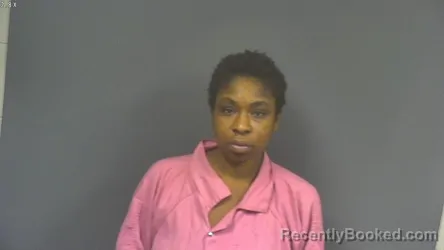 Mugshot of Shanieka Ann Ruth Holloway booked in DeSoto County, Mississippi on September 25, 2026