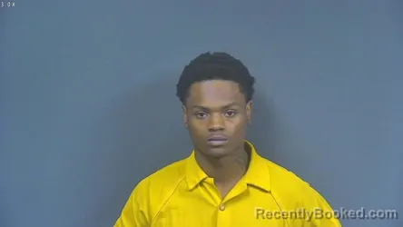 Mugshot of TRANDLEN L KING booked in DeSoto County, Mississippi on April 19, 2026