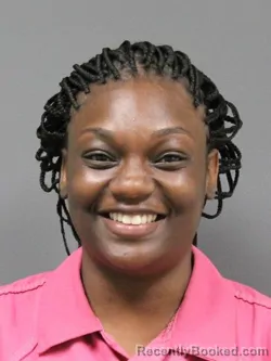 Mugshot of TEUNA DESHELL SAULSBERRY booked in DeSoto County, Mississippi on May 4, 2026