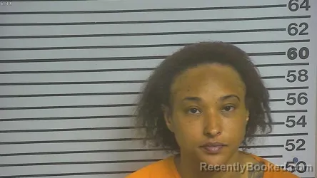Mugshot of Aarian Raychel Roberts