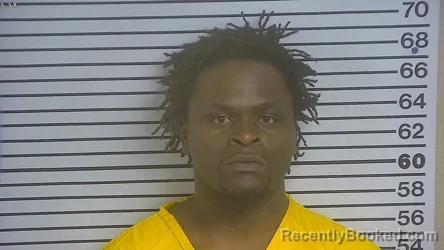 Mugshot of XAVIER MAMAZE ROSS