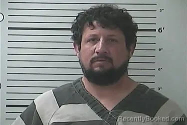 Mugshot of Trent David Tomasich