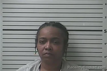 Mugshot of DEKUANA RATCLIFF