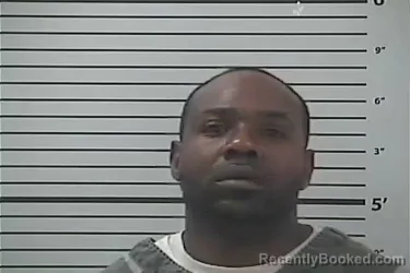 Mugshot of LANCE DEANDRE DAVIS