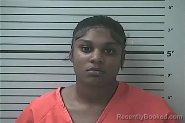 Mugshot of DASHELLE LAJUAN WASHINGTON