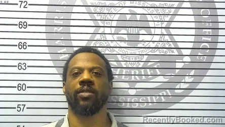 Mugshot of ALVENT KENTRELL HUNTER