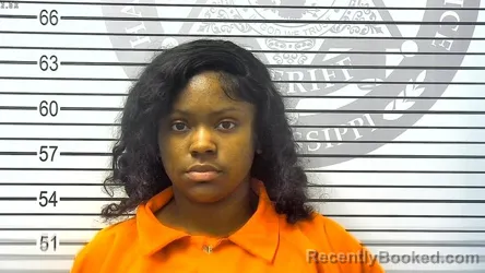 Mugshot of MARIAH ANAYIA WARREN
