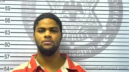 Mugshot of ROBSHAUN LAMARIO JONES