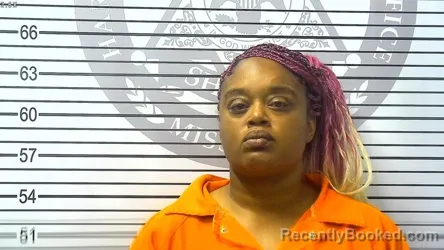 Mugshot of ROSIA DIONNE WILLIAMS