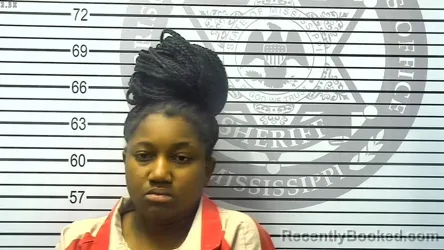 Mugshot of SHAWANDA RENEE STARKS
