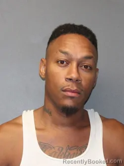 Mugshot of TAKEVIN TAMON HUNTER