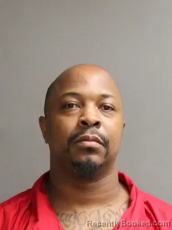 Mugshot of LADARIUS THOMPSON booked in Hinds County, Mississippi on April 23, 2026