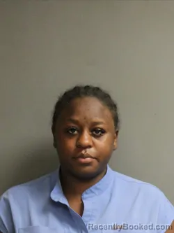 Mugshot of ZARIONNA ALAYSHIA THOMAS booked in Hinds County, Mississippi on July 2, 2026