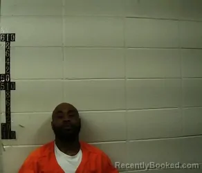 Mugshot of TRAVION DAMAR KNOX