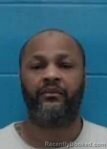 Mugshot of OSCAR THOMAS