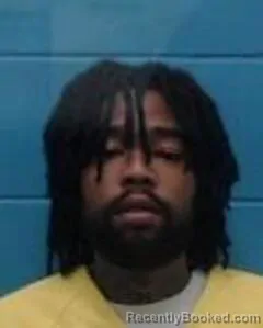 Mugshot of JACAMMERIC T SMITH