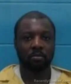 Mugshot of IVAN L THOMAS