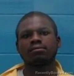 Mugshot of DESHUN T HENDERSON
