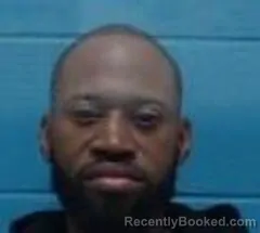 Mugshot of CARDELL LATRELL ROBERTSON